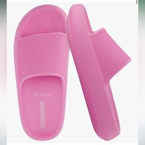 NEW in package Bright Pink Cushionaire Slide Sandals Size 10